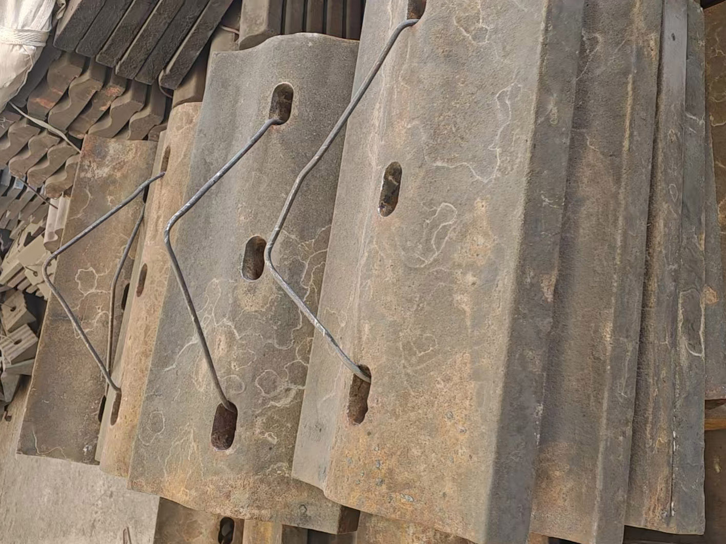 High manganese steel mill liner (4)