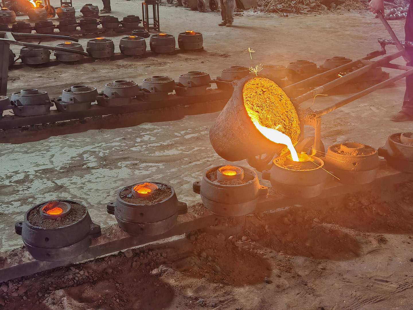 cast alloy grinding ball (7)